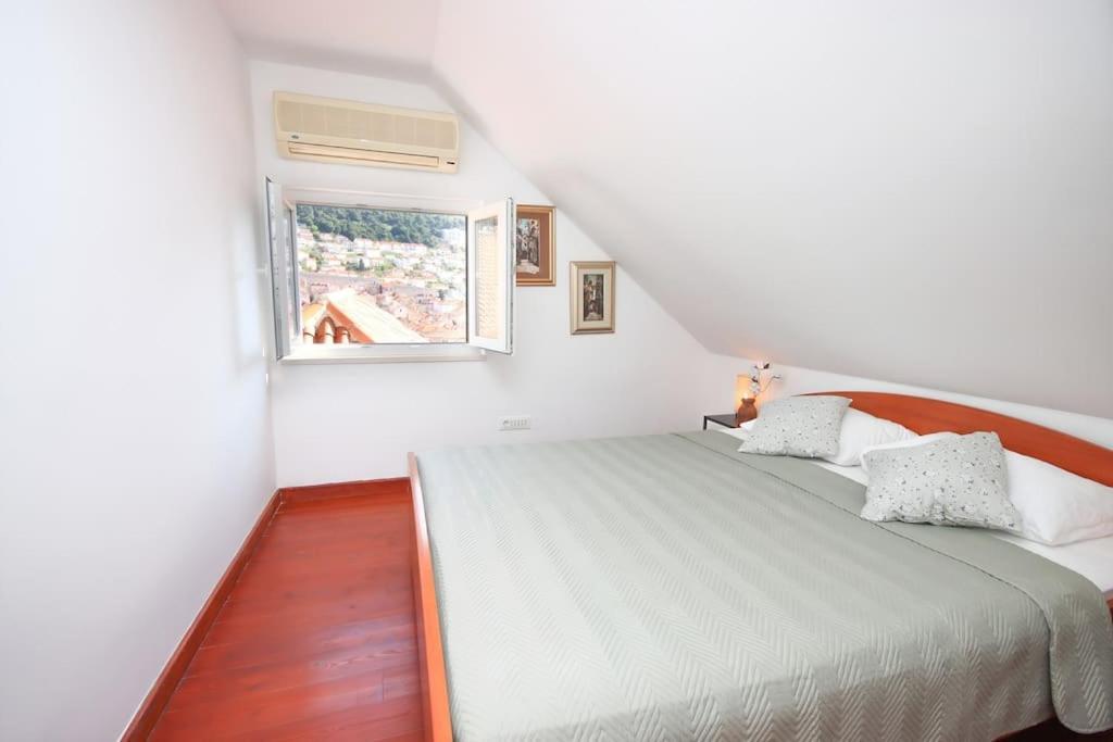Bohemian Apartment City Center - 2 Bedroom ดูบรอฟนิก ภายนอก รูปภาพ